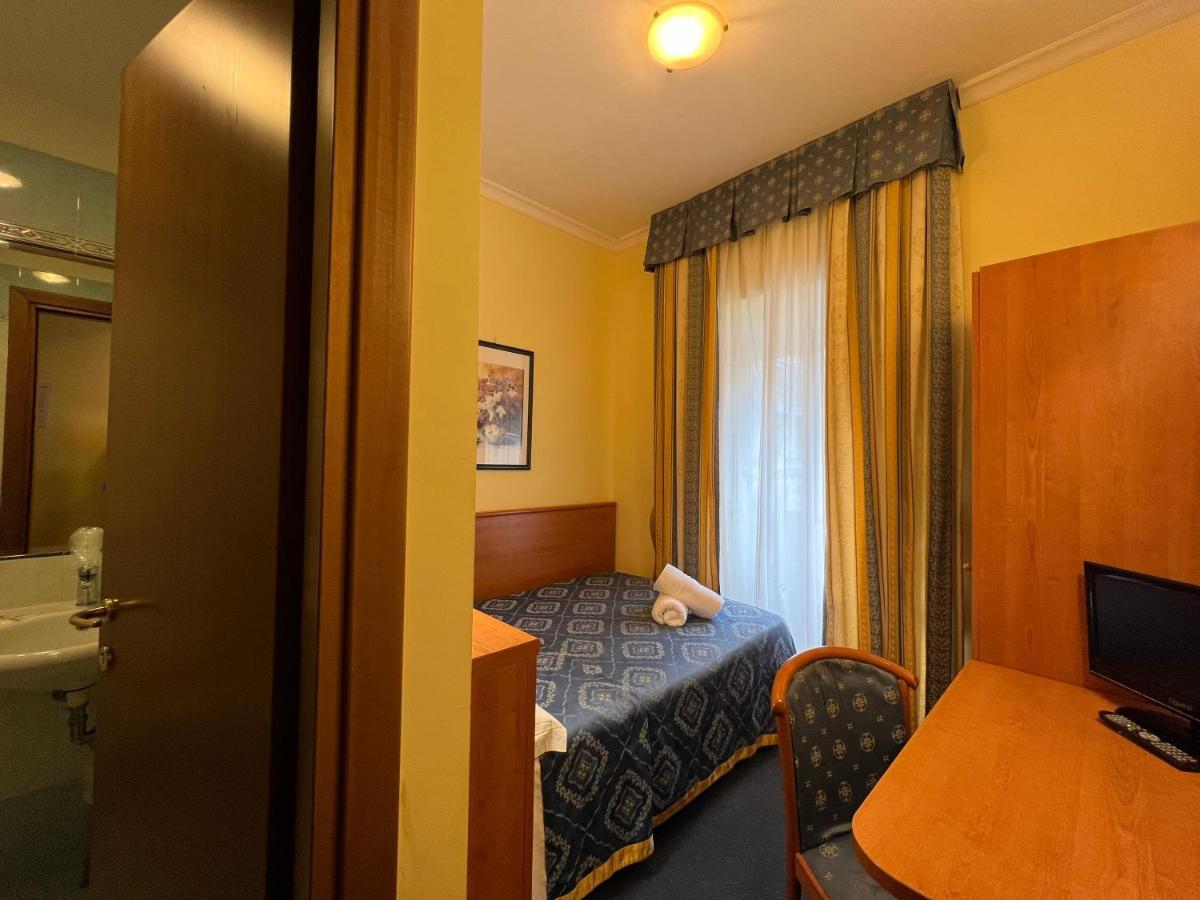Baltik Guesthouse Roma Eksteriør bilde