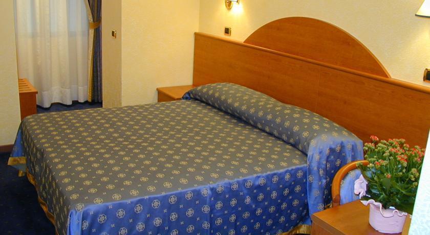 Baltik Guesthouse Roma Eksteriør bilde